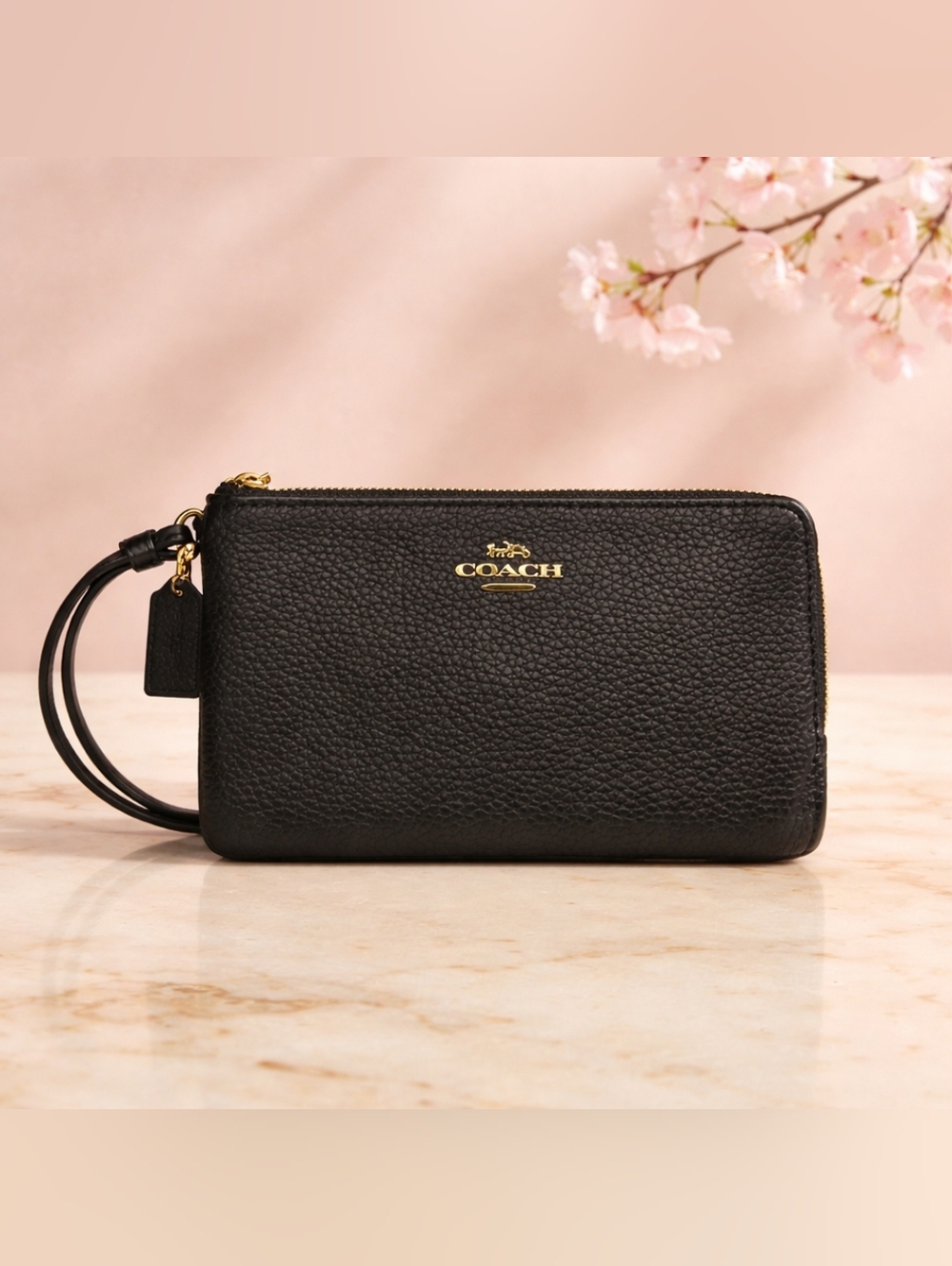 EUC Coach Black Pebbled Leather Wristlet with Gold Logo